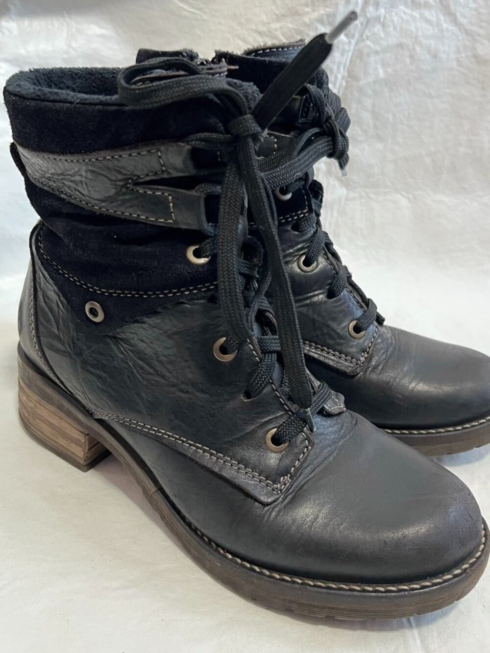 Dromedaris boots Kara scrunched black leather 37 6.5 7 womens lace zip up combat